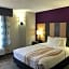 La Quinta Inn & Suites by Wyndham Minneapolis Northwest