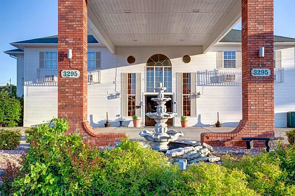 Howard Johnson by Wyndham Branson Theatre District