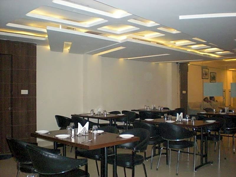 Hotel Mandiram