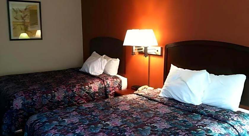 Econo Lodge Inn & Suites