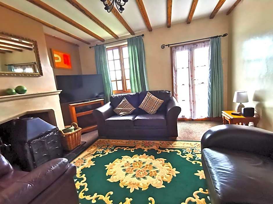 The Raddle Inn Log Cabins