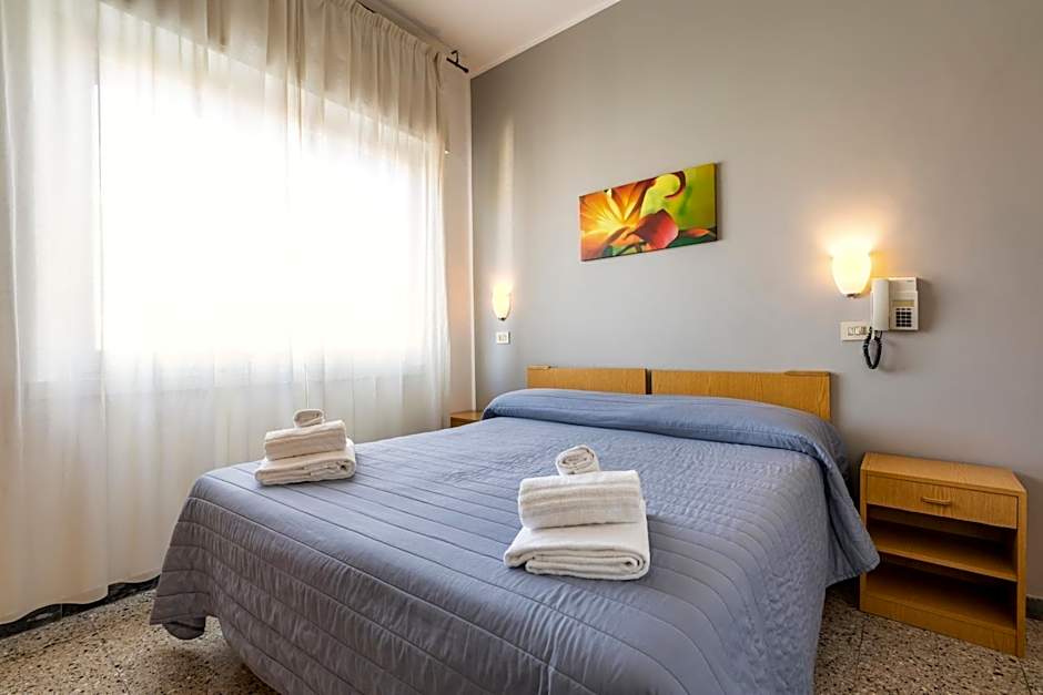 Hotel Ausonia B&B RiMiNi