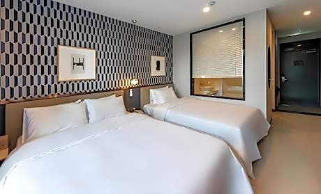 Brown-Dot Hotel Deokcheon