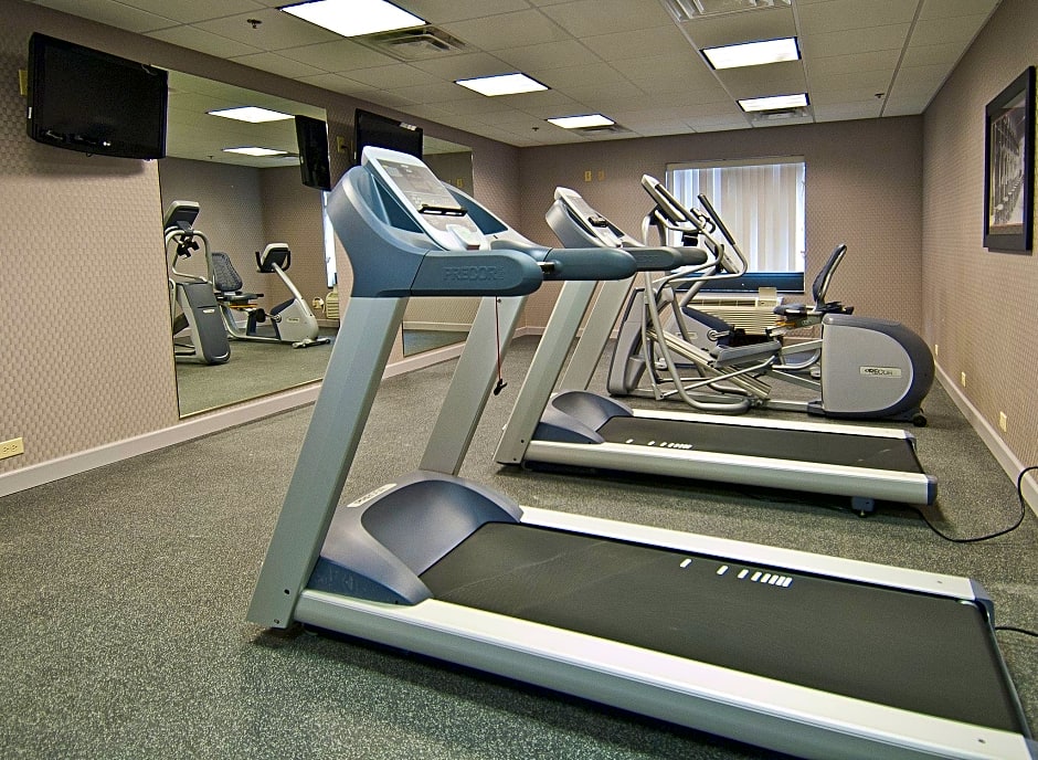 Holiday Inn Express & Suites Jackson/Pearl International Airport By IHG
