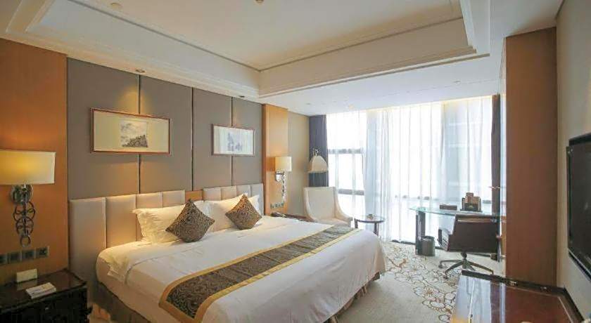 Zhangjiagang Zhonglian GDH International  Hotel