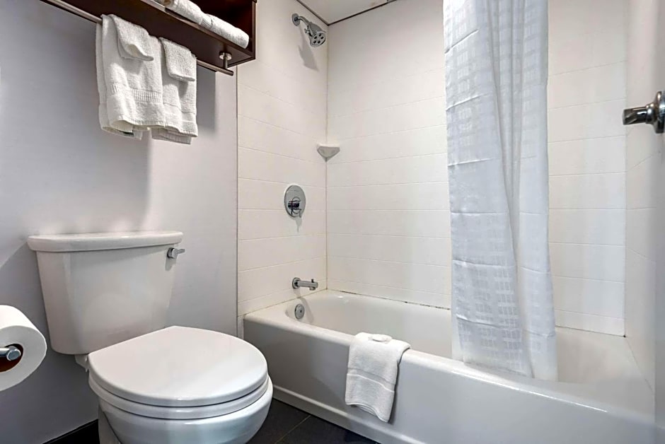 Comfort Inn & Suites Syracuse North