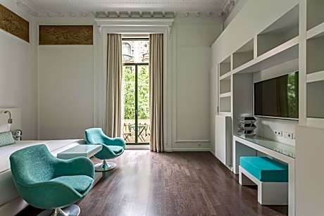 Junior Suite with Balcony