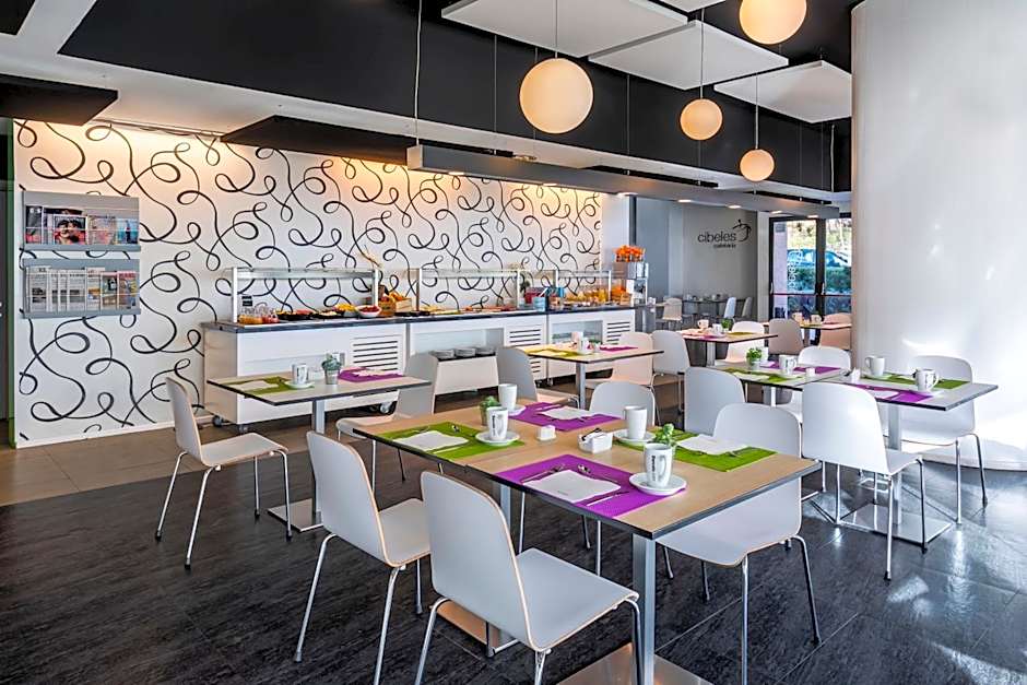 Hotel Zentral Castellana Norte