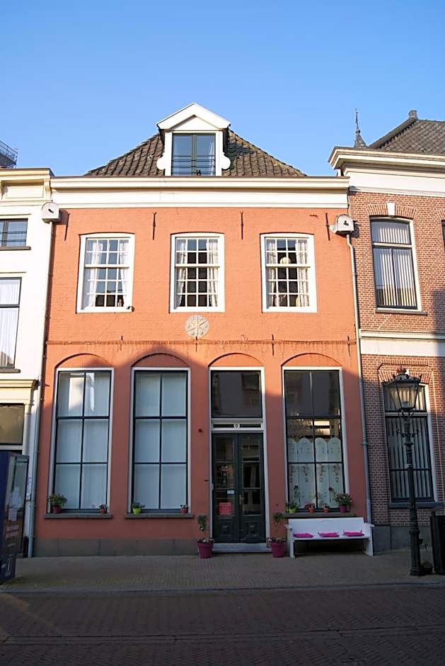 De Zevenster "gevestigd aan de winkelstraat"