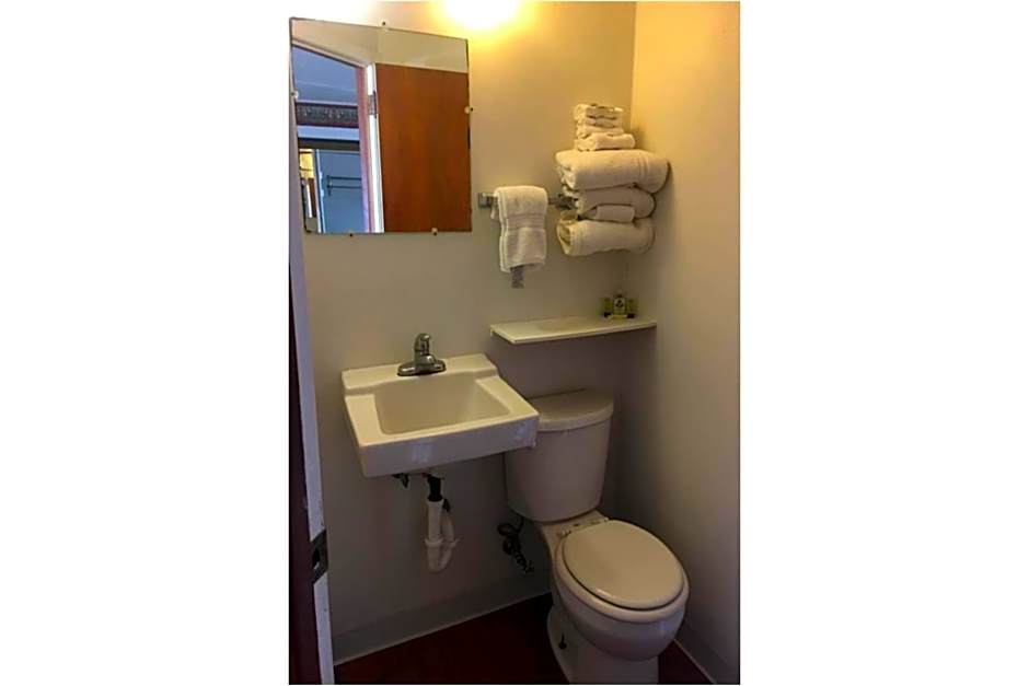 Colonial Inn Extended Stay by OYO New Ulm