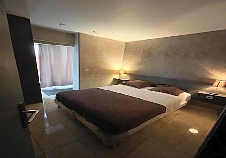 LPL Paris Hotel