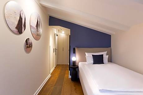 Single Room - Separate Building