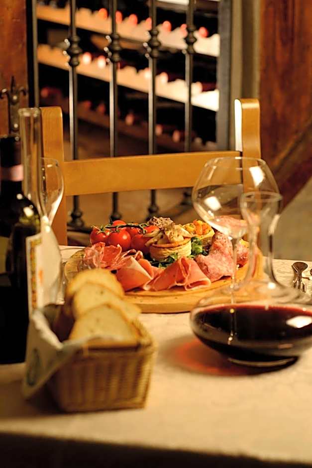 La Piazza di San Donato