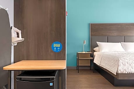 King Room with Roll-In Shower - Mobility and Hearing Access