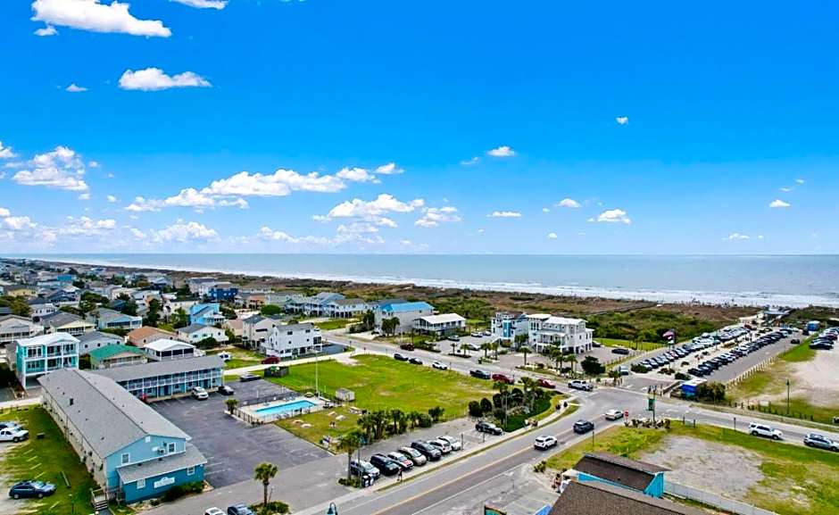 ON ISLAND Ocean View Beachy Studio in Campy 1970s Converted Motel