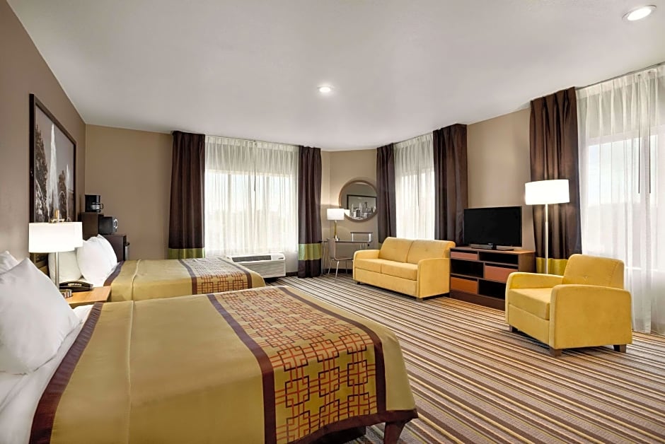 Foto 1 von 2 von Studio 1 King Bed and 1 Queen Bed Suite
