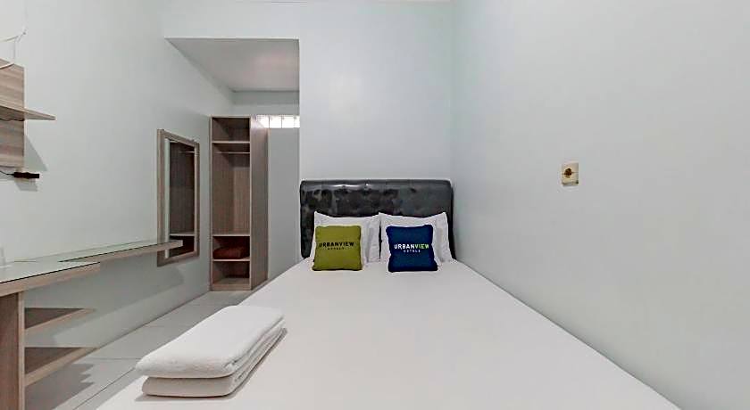 Urbanview Hotel Sunday Cirebon by RedDoorz