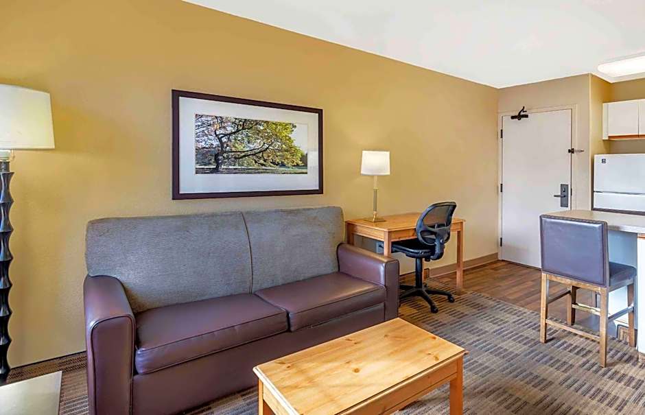 Extended Stay America Suites - Chicago - Westmont - Oak Brook