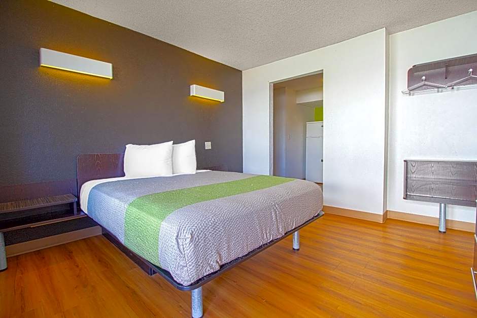Studio Inn Extended Stay Oklahoma City Airport by OYO