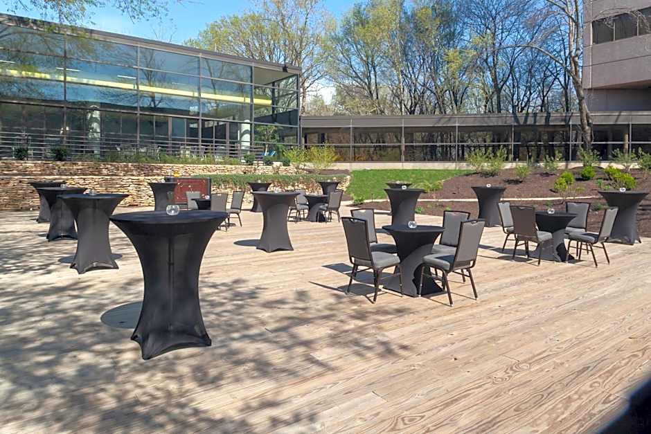 DoubleTree By Hilton Kansas City Overland Park