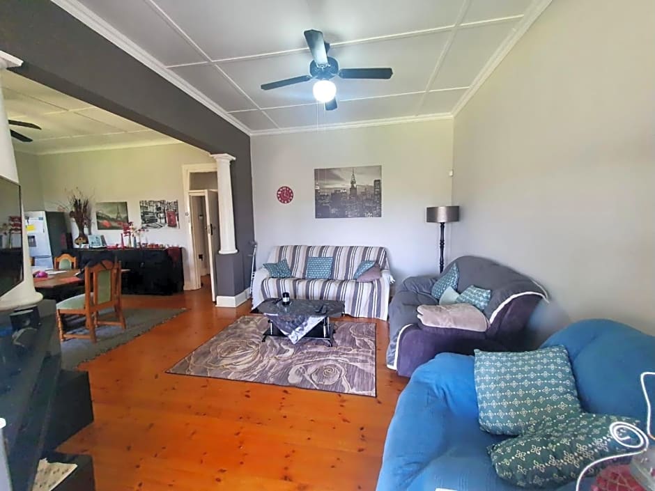 23 Ambleside Holiday Retreat by the sea