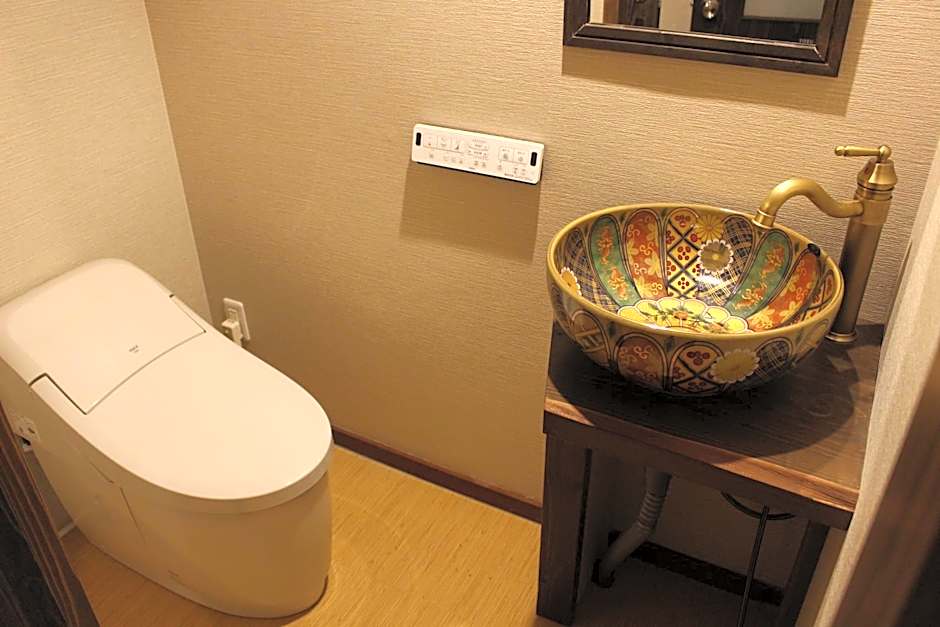 Historical Ryokan SENYUKAN