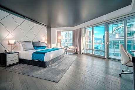 Paradox King Room with Balcony