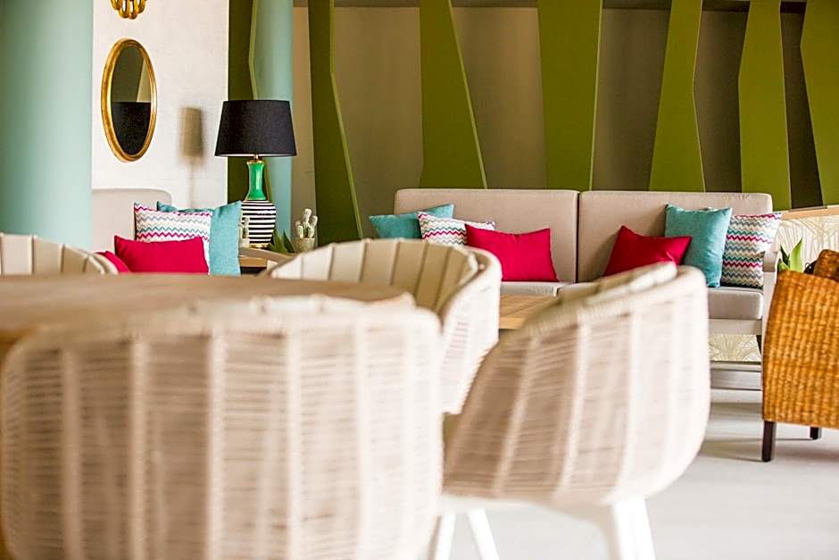 Amadores Beach Apartments