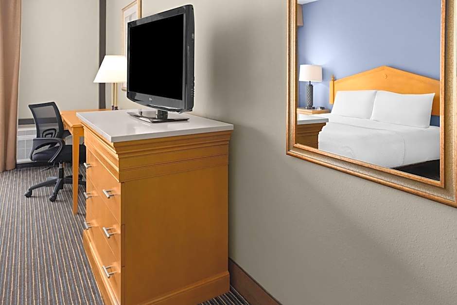 Days Hotel by Wyndham Toms River Jersey Shore