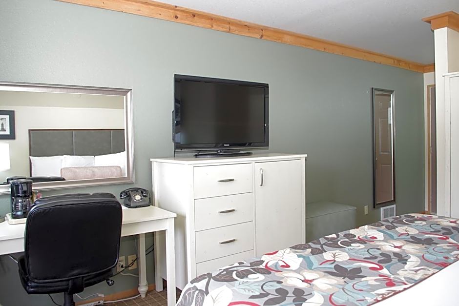 River House Inn, a Baymont by Wyndham