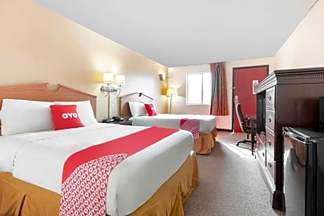 Deluxe 2 Full Beds