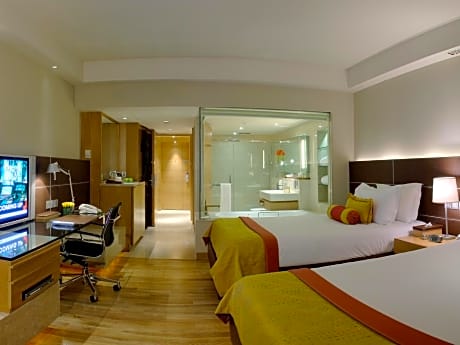 Premier Twin Room - 10% discount on Food & soft beverages, Laundry & Spa