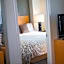 Renaissance Chicago O'Hare Suites Hotel