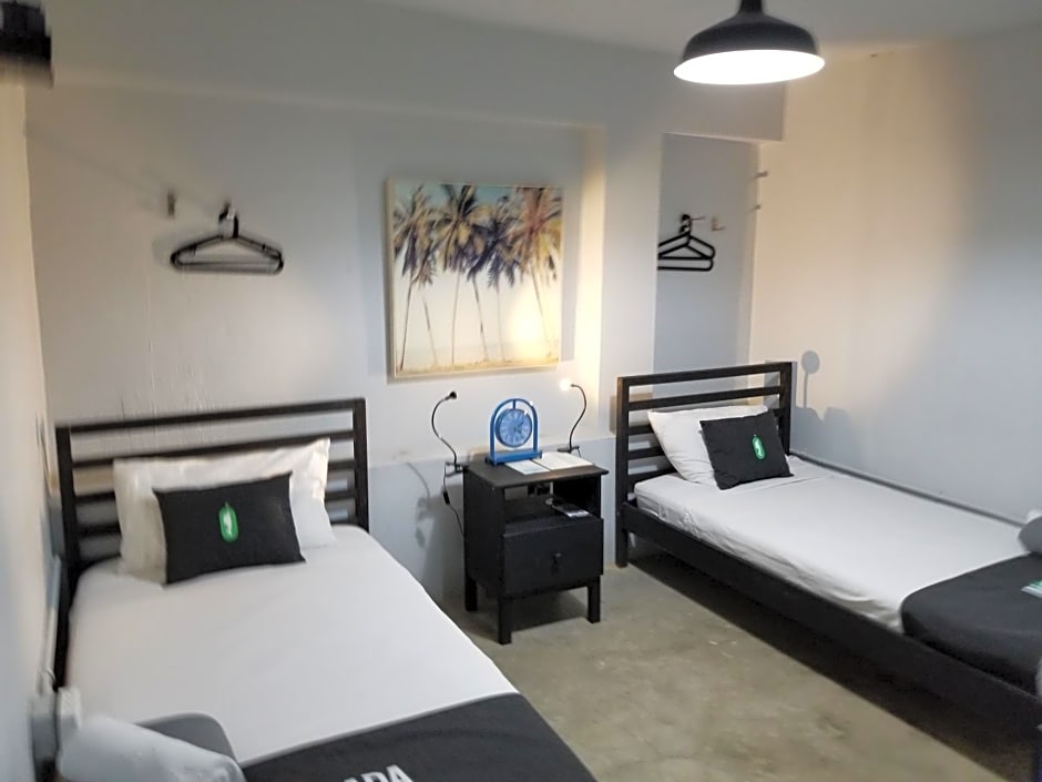 Nomada Urban Beach Hostel- Calle Loiza