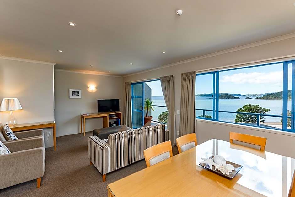 Blue Pacific Apartments