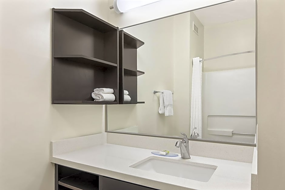 Candlewood Suites - Charlotte - Arrowood, an IHG Hotel