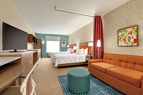 Queen Studio with Two Queen Beds - Non-Smoking