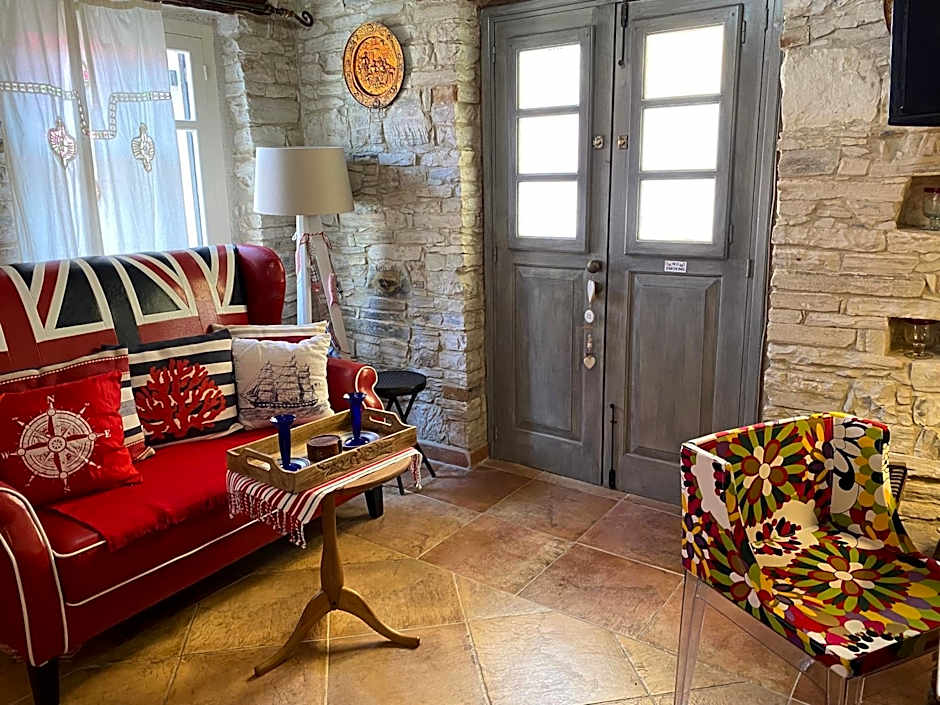 Stratos ArtDeco House