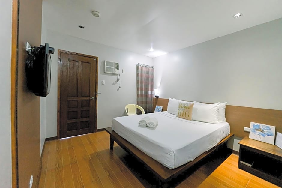 Madonna Hometel and Suites