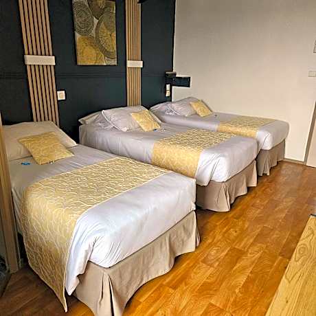 Triple Room (1 Double Bed + 1 Single Bed)