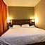 1 City Hotel