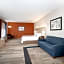 Holiday Inn Express & Suites Phoenix - Glendale Sports Dist By IHG