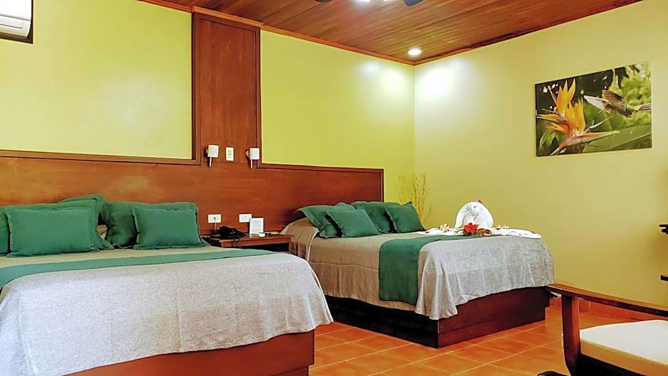 Volcano Lodge, Hotel & Thermal Experience