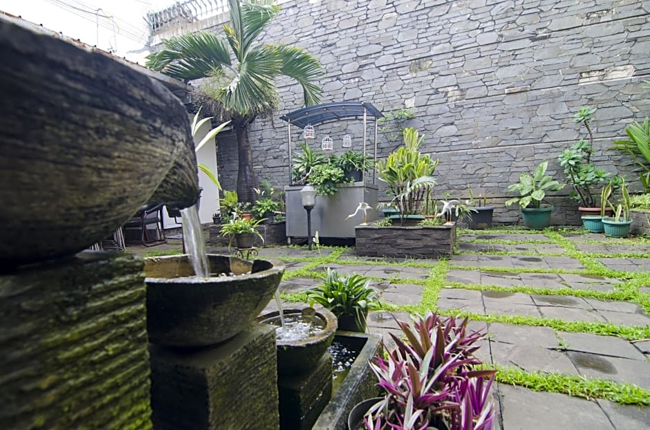 Fora Guesthouse Taman Lingkar