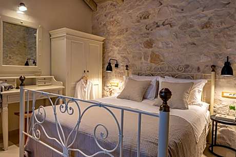 Two-Bedroom Deluxe Apartment