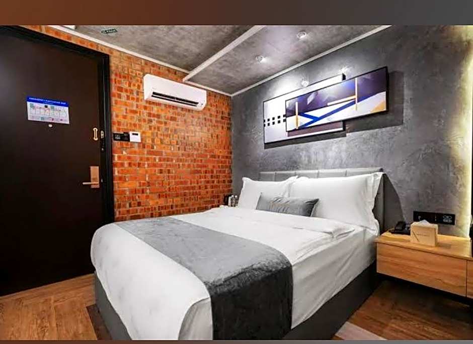 A&R Urban Hotel