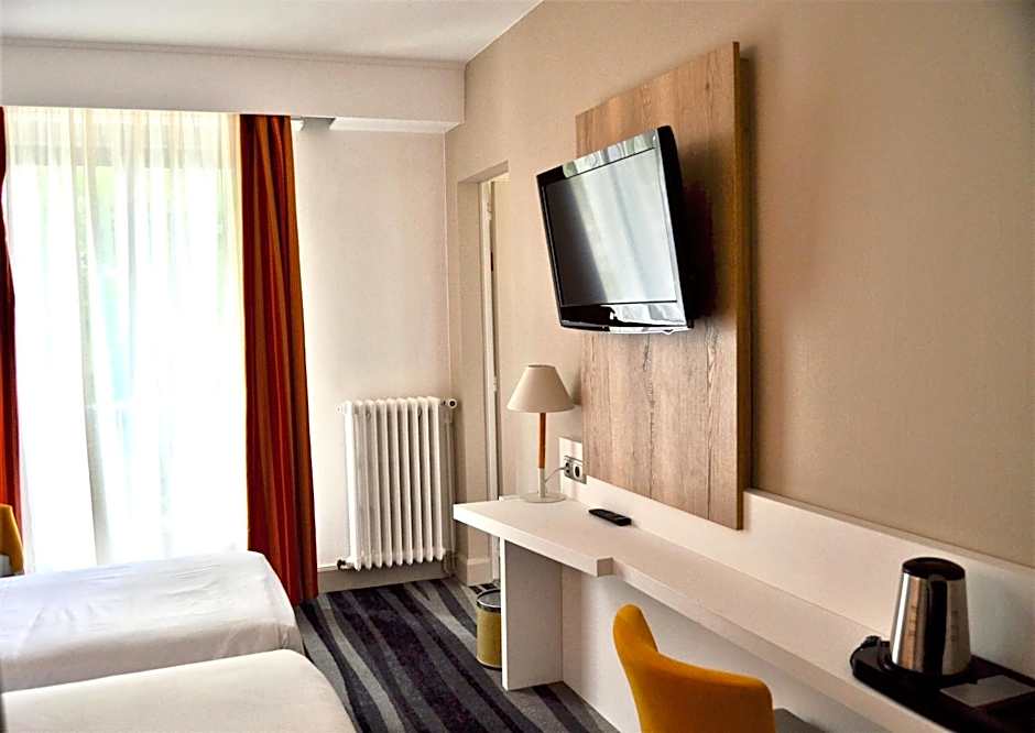 Kyriad Hotel Tours Centre