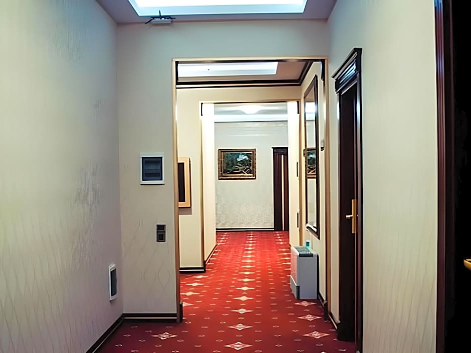 Grand Hotel