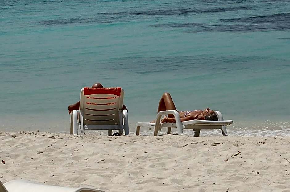 Vaali Maldives Island Escapes & Dive