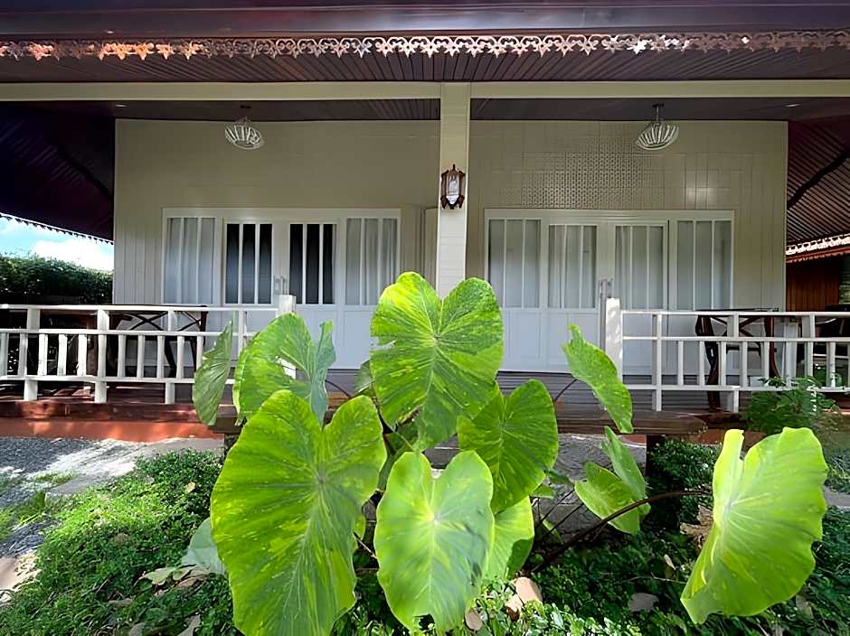 Aob-Oun Homestay & Glamping